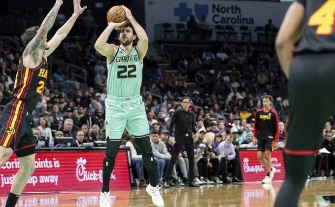 "Панатінаїкос" і "Црвєна Звєзда" претендують на підписання європейського топ-гравця з НБА 2 "Панатінаїкос" і "Црвєна Звєзда" претендують на підписання європейського топ-гравця з НБА 1