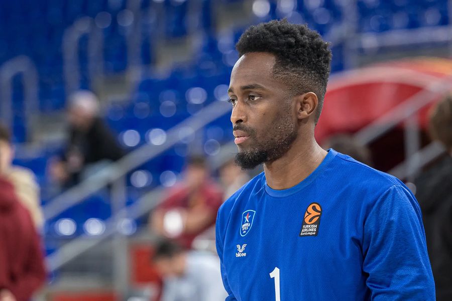 "Анадолу Ефес" зберіг чемпіона НБА, який виступає за клуб з 2018 року 2 "Анадолу Ефес" зберіг чемпіона НБА, який виступає за клуб з 2018 року 1