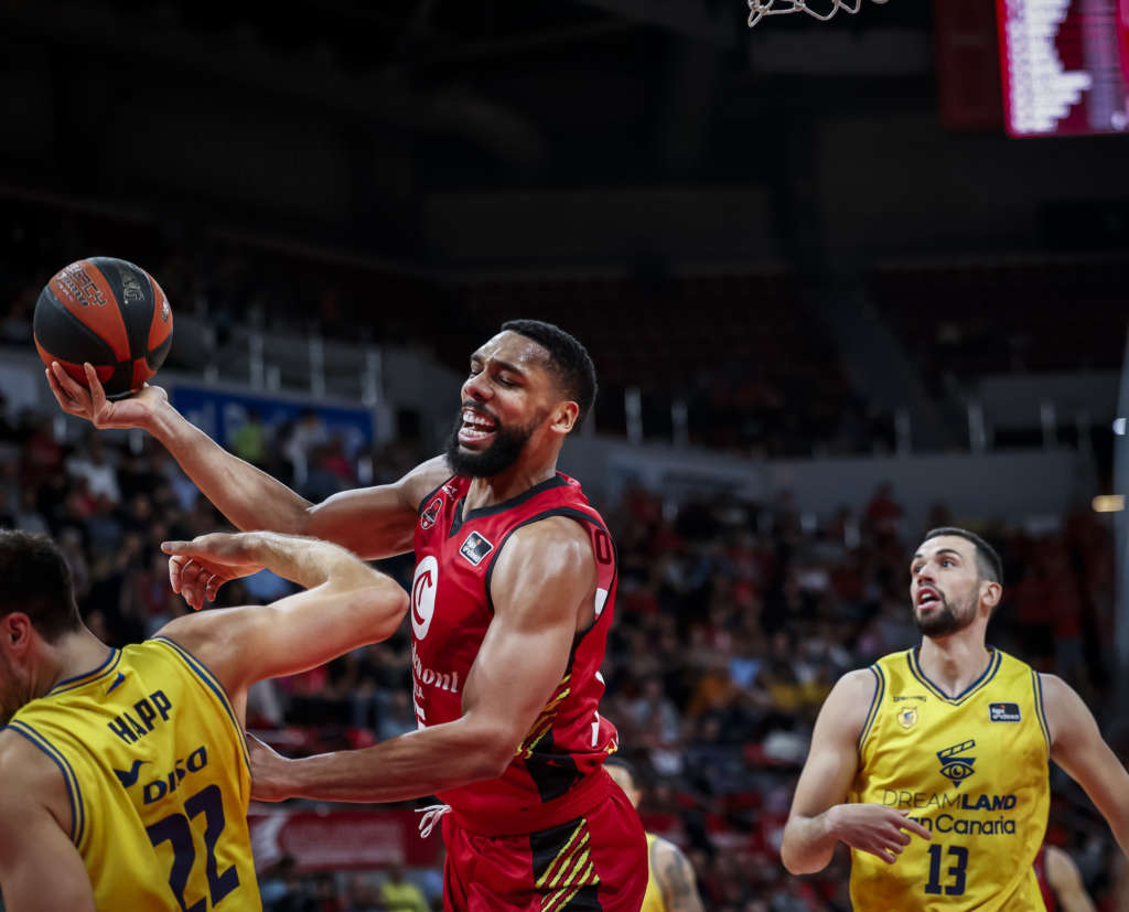 Третій номер драфту-2015 продовжить кар'єру в Китаї після викупу контракту в європейському клубі 2 Третій номер драфту-2015 продовжить кар'єру в Китаї після викупу контракту в європейському клубі 1