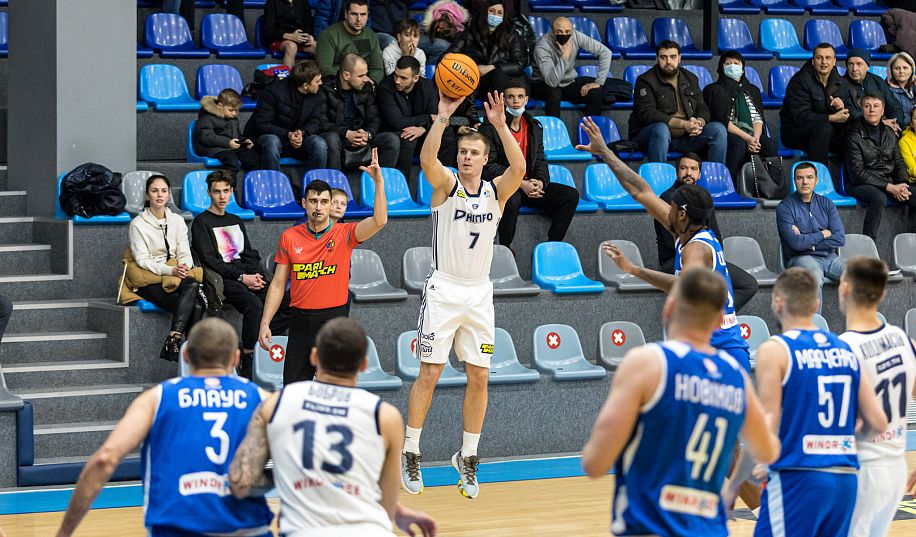 Українці за кордоном: Шундель, Давидюк, Масленніков, Марковецький 2 Українці за кордоном: Шундель, Давидюк, Масленніков, Марковецький 1