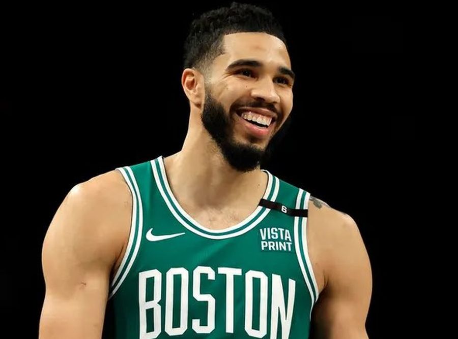 Тейтум завдяки перформансу в грі з "Буллз" увійшов в історію франшизи та повторив досягнення Хардена 2 Тейтум завдяки перформансу в грі з "Буллз" увійшов в історію франшизи та повторив досягнення Хардена 1