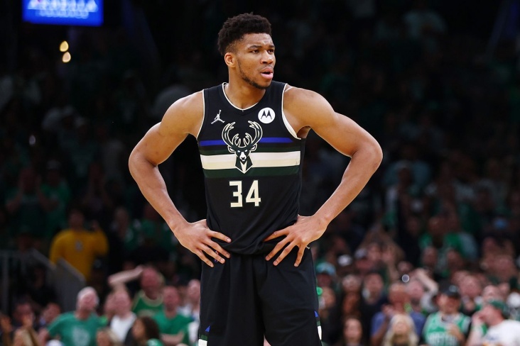 Янніс Адетокумбо побив рекорд Каріма Абдул-Джаббара і переписав історію НБА 2 Янніс Адетокумбо побив рекорд Каріма Абдул-Джаббара і переписав історію НБА 1