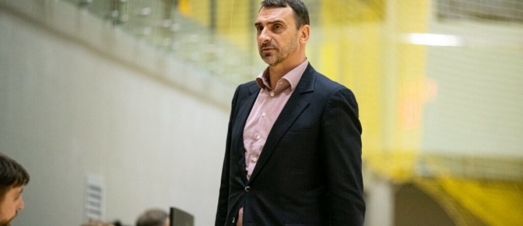 Володимир Холопов: "Не хочеться думати про складнощі ігор в баблах, тому що в цей час є люди, які захищають нашу країну і живуть в окопах" 2 Володимир Холопов: "Не хочеться думати про складнощі ігор в баблах, тому що в цей час є люди, які захищають нашу країну і живуть в окопах" 1