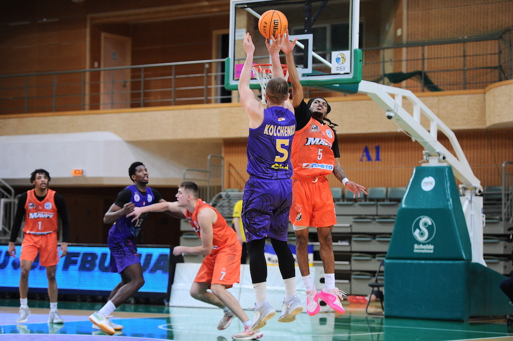 Переможні влучання Кольченка, вражаючий аллейуп Сипала — в топ-10 моментів тижня в Суперлізі 1