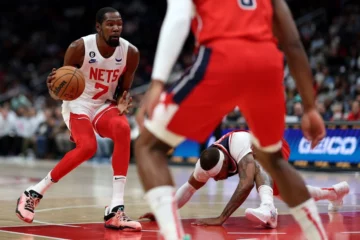 Вбивчий кроссовер Дюранта — в топ-10 моментів дня в НБА 27 - basket.com.ua