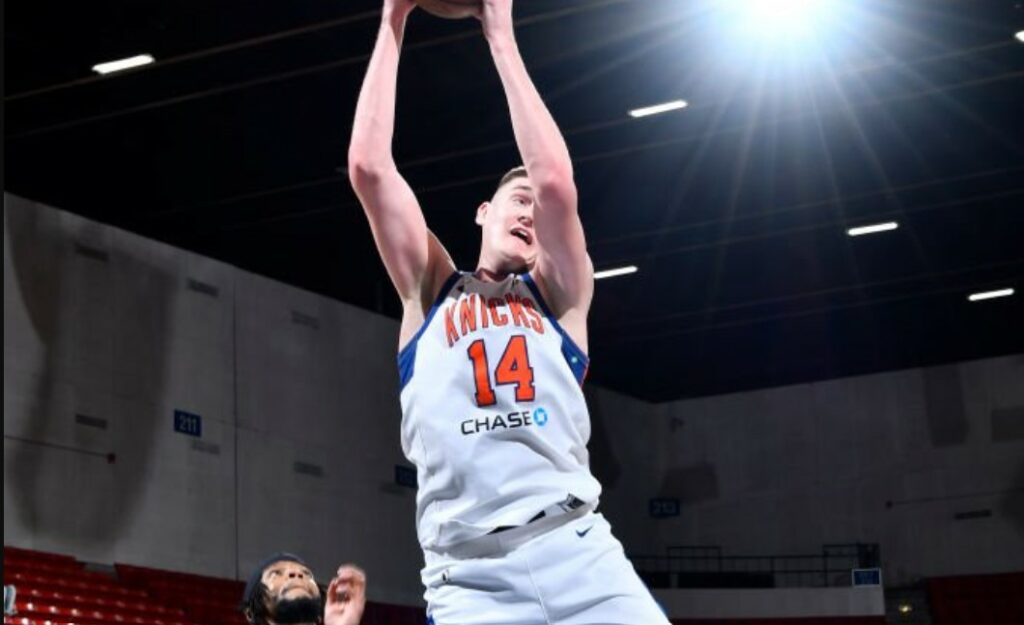 Дмитро Скапінцев вперше оформив дабл-дабл в G-лізі 1