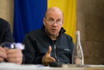 Михайло Бродський: "А якщо українці за кордоном почнуть ходити на ігри відмовників та писати на картонках, що вони зрадники України?" 23