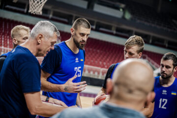 Олексій Лень: "Важливо дарувати українцям позитивні емоції в такий час" 83 - basket.com.ua