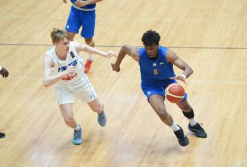 Десмонд Йяму: "У збірній граю центрового, в "Баварії" грав четвертого, але на п’ятому номері мені грати легше" 23