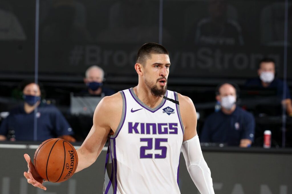 Олексій Лень здобув ще одну впевнену перемогу з “Сакраменто” 2 - basket.com.ua Олексій Лень здобув ще одну впевнену перемогу з “Сакраменто” 1 - basket.com.ua