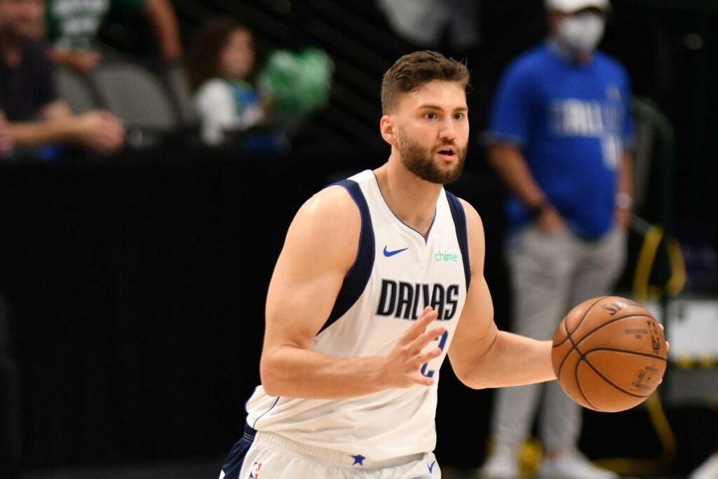 "Даллас" продовжив контракт із Максі Клебером 2 - basket.com.ua "Даллас" продовжив контракт із Максі Клебером 1 - basket.com.ua