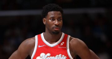 Зірка НБА вибув на три місяці одразу після підписання контракту на 240 млн доларів 39