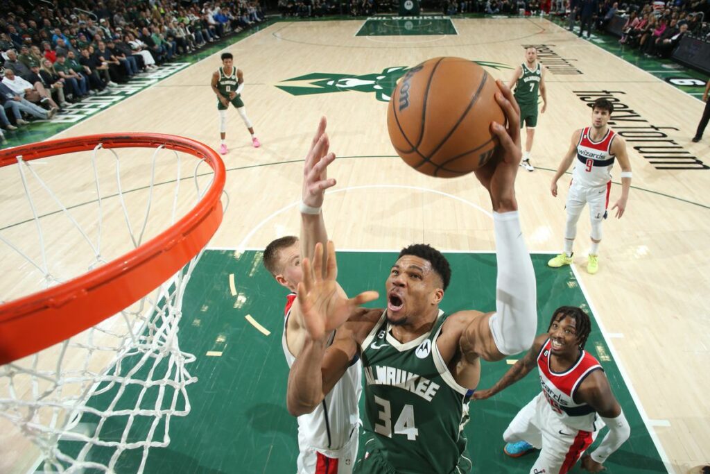 НБА. Результати матчів 4 січня 2 - basket.com.ua НБА. Результати матчів 4 січня 1 - basket.com.ua