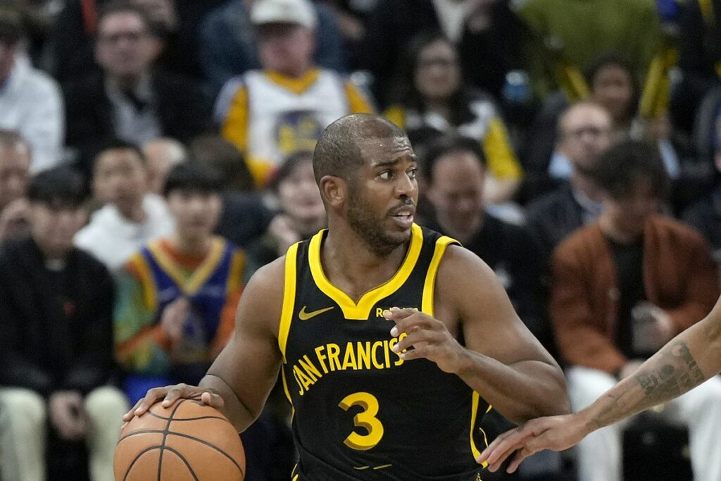 "Голден Стейт" втратив двох захисників в матчі з "Сакраменто" 2 - basket.com.ua "Голден Стейт" втратив двох захисників в матчі з "Сакраменто" 1 - basket.com.ua