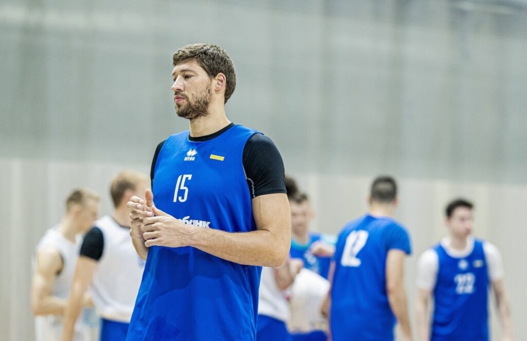 В’ячеслав Кравцов: "Новицький – дуже сильний гравець, пророкую йому велике майбутнє, а Сипало в цьому віці нагадує мене" 1