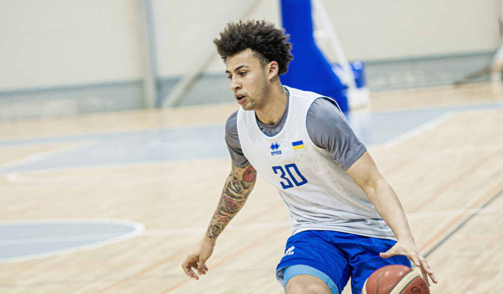 Іссуф Санон: "Дуже скучив за атмосферою в збірній" 1 - basket.com.ua