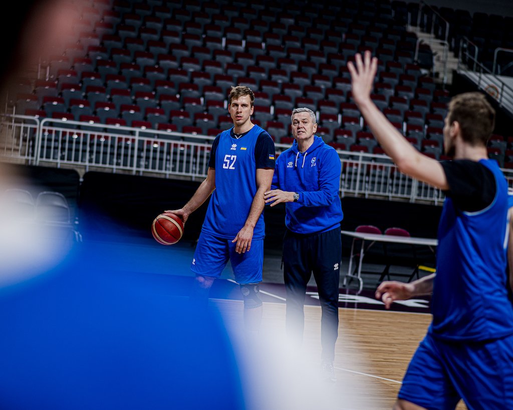 Щоденники збірної України: чоловіча команда готова до ключового матчу з Італією 2 - basket.com.ua Щоденники збірної України: чоловіча команда готова до ключового матчу з Італією 1 - basket.com.ua