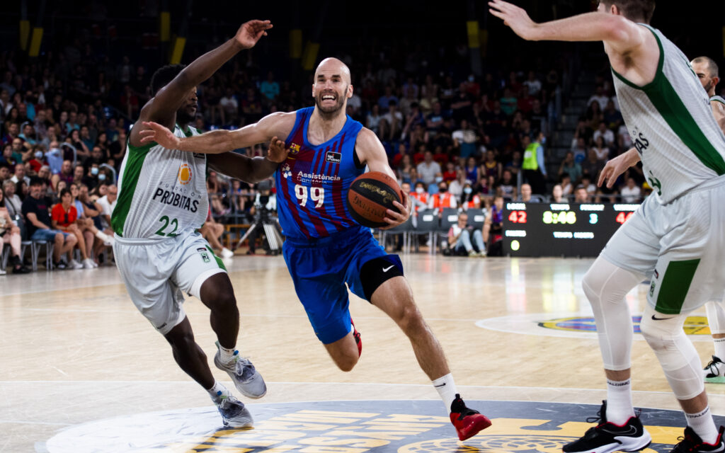 Барселона програла Ховентуду в другому матчі півфіналу 2 - basket.com.ua Барселона програла Ховентуду в другому матчі півфіналу 1 - basket.com.ua