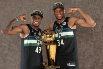 "Мілуокі" продовжив контракт з Танасісом Адетокумбо 39 - basket.com.ua