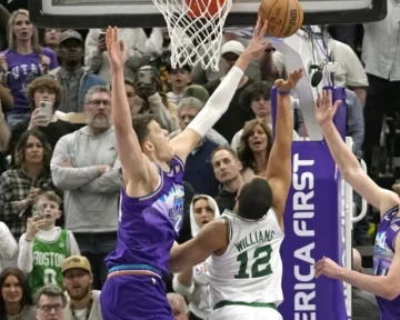 Рятувальний блок-шот Кесслера — в топ-10 моментів дня в НБА 31 - basket.com.ua