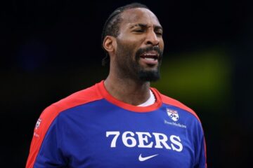 Іменитого центрового НБА винесли з паркету на інвалідному візку після тяжкої травми 29 - basket.com.ua