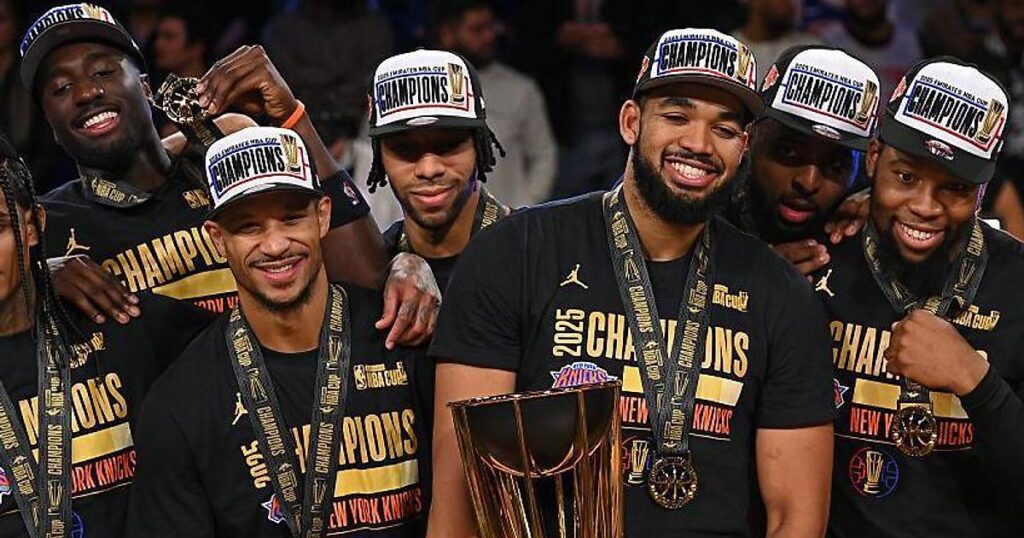 "Нікс" прийняли незвичайне рішення після перемоги в Кубку НБА 2 - basket.com.ua "Нікс" прийняли незвичайне рішення після перемоги в Кубку НБА 1 - basket.com.ua