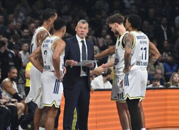 "Фенербахче" погодив умови нового контракту з Ясікявічюсом 37 - basket.com.ua