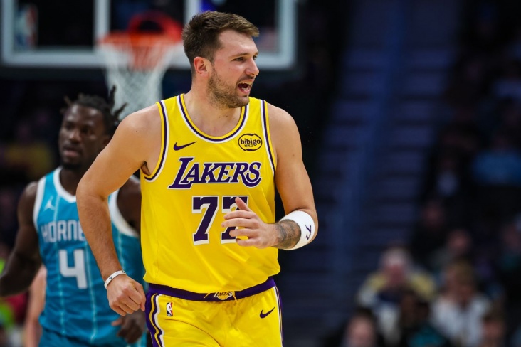 Лука Дончич повернувся в склад "Лейкерс" після народження другої дитини 1 - basket.com.ua