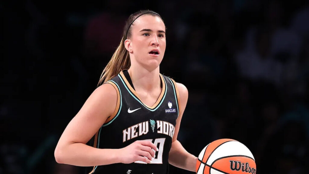 Перший номер драфту WNBA стала жертвою пограбування. З її дому винесли декілька сумок з грошима 2 - basket.com.ua Перший номер драфту WNBA стала жертвою пограбування. З її дому винесли декілька сумок з грошима 1 - basket.com.ua