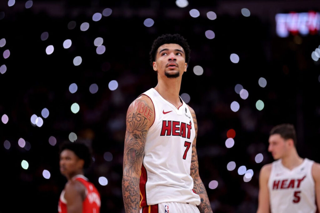 Центровий "Маямі" переписав історію франшизи завдяки дабл-даблу з 5 влучними триочковими 1 - basket.com.ua