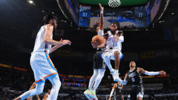 "Тандер" завдяки черговій поразці від "Сперс" нагадали вболівальникам свої результати 2021 року 51 - basket.com.ua