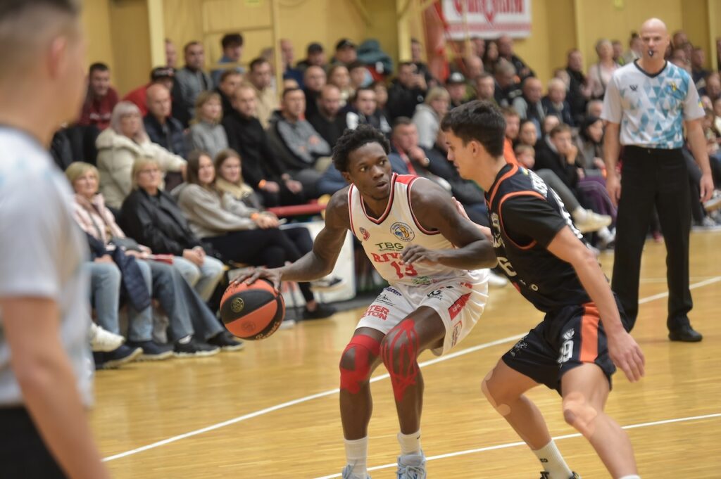 Суперліга. “Черкаські Мавпи” — “Рівне” 80:90 1 - basket.com.ua