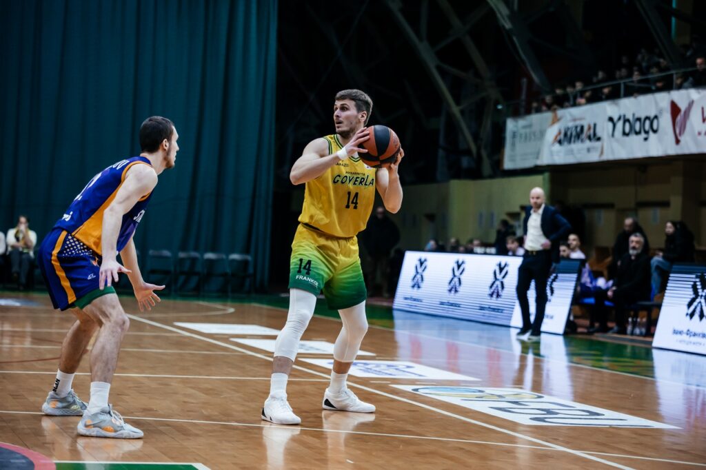 Суперліга. "Прикарпаття-Говерла" — "Старий Луцьк" 90:77 1 - basket.com.ua