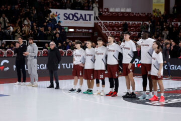 У чемпіонаті Італії команда зазнала поразки, бо залишилася з одним гравцем на паркеті 73 - basket.com.ua