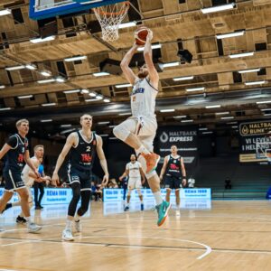 Українці за кордоном: Шундель, Бринюк, Полуяхтов, Кулішенко 29 - basket.com.ua