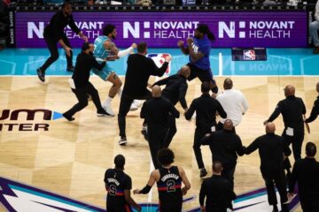 В НБА сталися дві масштабні бійки з вилученням одразу 6 гравців 51 - basket.com.ua