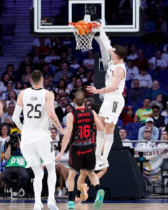 Чемпіонат Іспанії, 22-й тур: Пустовий та Лень відіграли по 20 хвилин, поразка "Барселони" 37 - basket.com.ua