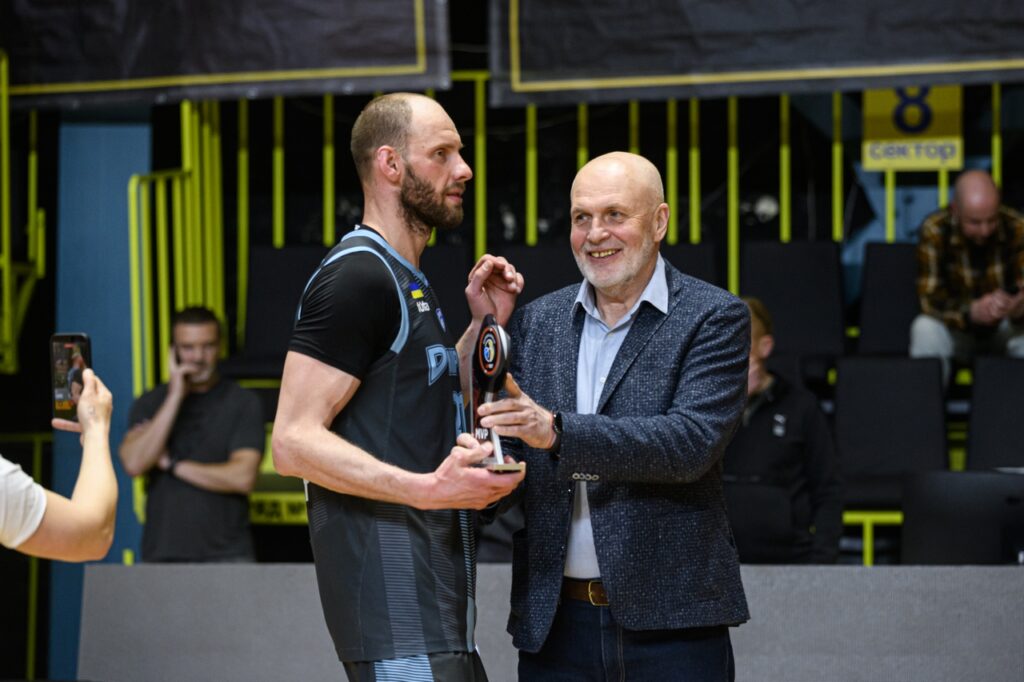 Станіслав Тимофеєнко — MVP сезону Суперліги GGBET 2 - basket.com.ua Станіслав Тимофеєнко — MVP сезону Суперліги GGBET 1 - basket.com.ua