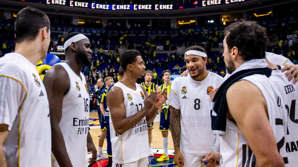 Євроліга, 37-й тур: "Фенербахче" та "Панатінаїкос" програли 2 - basket.com.ua Євроліга, 37-й тур: "Фенербахче" та "Панатінаїкос" програли 1 - basket.com.ua
