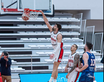 Українці за кордоном: дербі Липового та Боброва в плейоф, Сидоров 51 - basket.com.ua