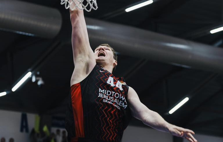 Українці за кордоном: Скапінцев, Липовий 2 - basket.com.ua Українці за кордоном: Скапінцев, Липовий 1 - basket.com.ua