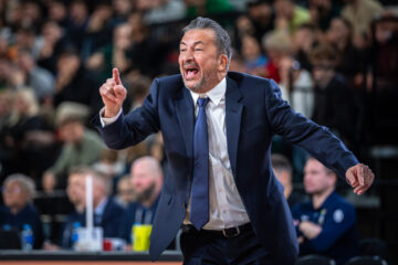 "Анадолу Ефес" планує повернути тренера, якого звільнив рік тому 57 - basket.com.ua