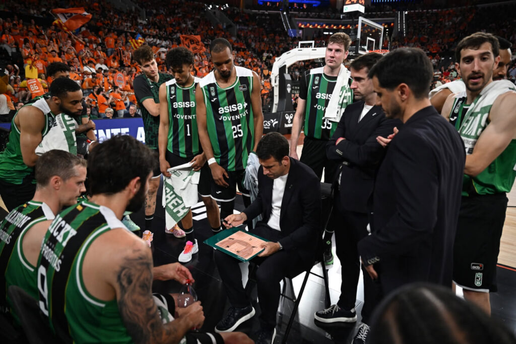 Чемпіонат Іспанії, плей-оф: "Ховентуд" ризикує вилетіти 2 - basket.com.ua Чемпіонат Іспанії, плей-оф: "Ховентуд" ризикує вилетіти 1 - basket.com.ua