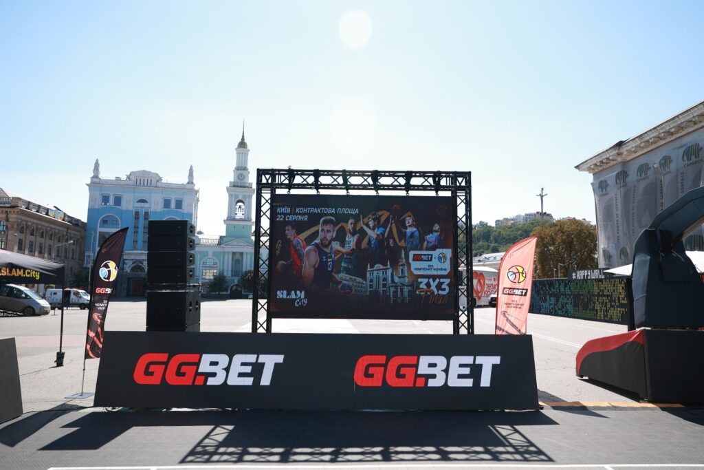 У Києві стартував фінал чемпіонату України з баскетболу 3х3: фотогалерея 9 - basket.com.ua Фінал чемпіонату України з баскетболу 3х3 на Контрактовій площі у Києві