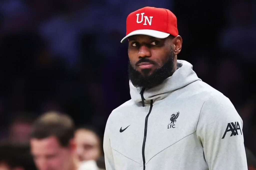 NBA 2K27 знизила рейтинг Леброна Джеймса. Він не входить в топ-10 ліги вперше за 21 рік 2 - basket.com.ua NBA 2K27 знизила рейтинг Леброна Джеймса. Він не входить в топ-10 ліги вперше за 21 рік 1 - basket.com.ua