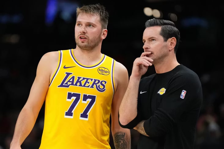 "Лейкерс" очолили прогноз розчарувань нового сезону НБА від ESPN, "Маямі" з Яннісом – в топ-4 2 - basket.com.ua "Лейкерс" очолили прогноз розчарувань нового сезону НБА від ESPN, "Маямі" з Яннісом – в топ-4 1 - basket.com.ua