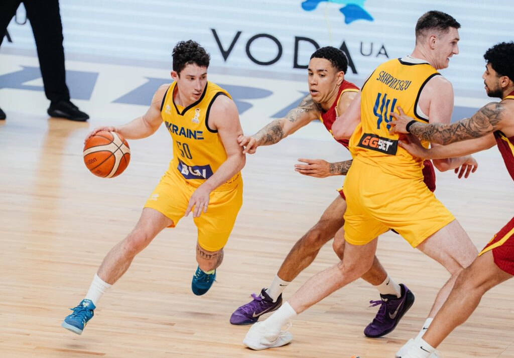 Визначився склад збірної України на матч проти Греції 2 - basket.com.ua Визначився склад збірної України на матч проти Греції 1 - basket.com.ua