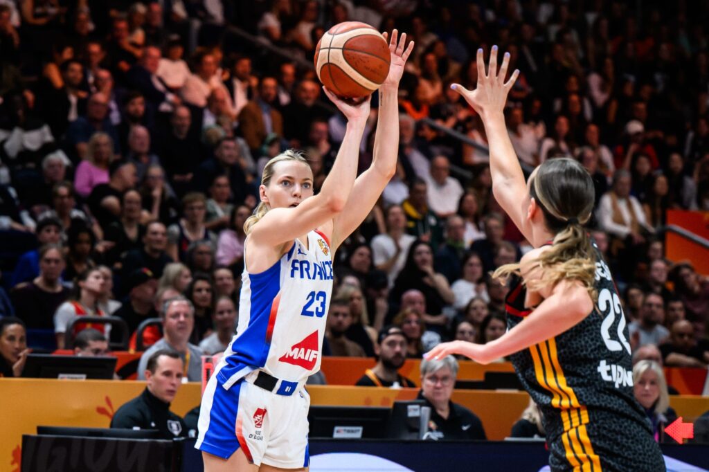 Жіночій ЧС-2026: Франція та США вийшли у фінал 2 - basket.com.ua Жіночій ЧС-2026: Франція та США вийшли у фінал 1 - basket.com.ua