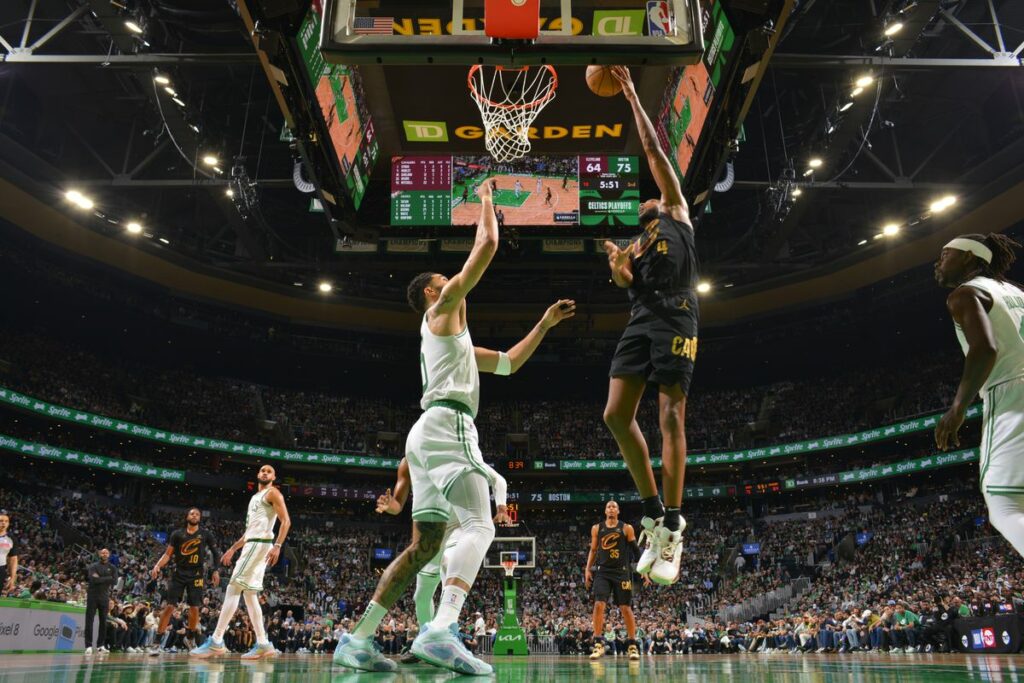Плей-оф НБА. Результати матчів 8 травня 2 - basket.com.ua Плей-оф НБА. Результати матчів 8 травня 1 - basket.com.ua