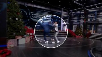 Епічне падіння Шакіла О'Ніла в ялинку — в новому випуску Shaqtin' A Fool 39 - basket.com.ua